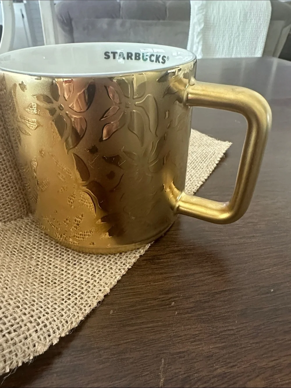 Starbucks GOLD Poinsettia Mug Christmas 2025 Limited Edition